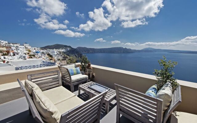 Lucky Homes - Oia