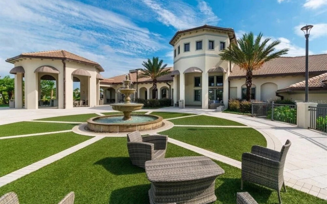 Magical 6BR Villa Pool Themed Room