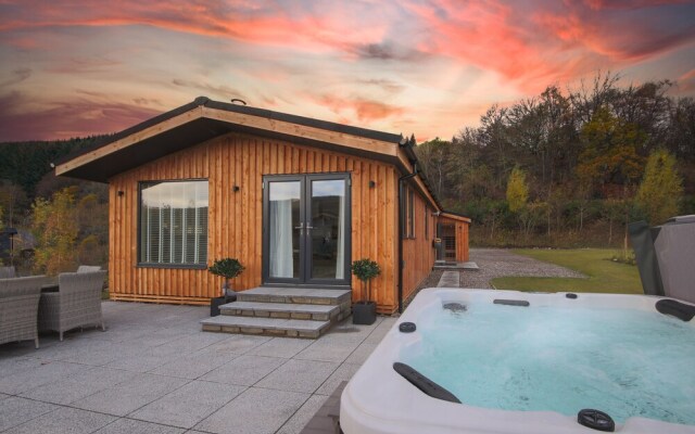 Fionn Lodge, Sleep 6, hot tub & Sauna,pet Friendly