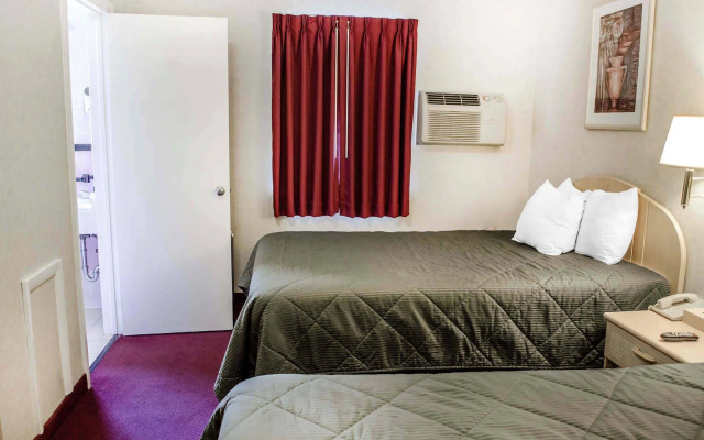 Rodeway Inn Dillsburg
