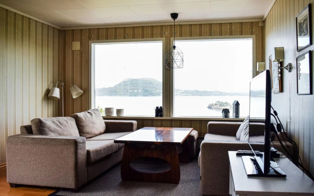 Awesome Home in Bjoa With 3 Bedrooms and Wifi