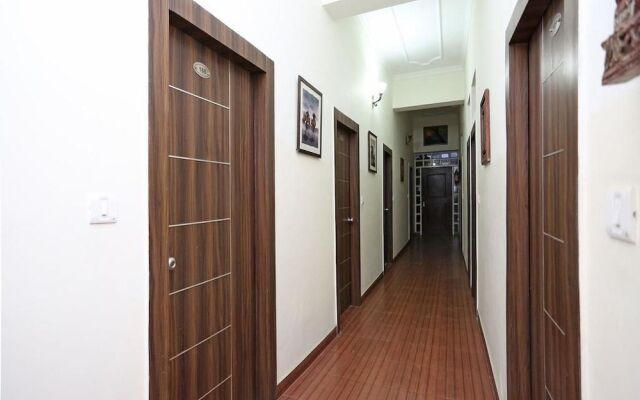 Crown Courtyard By Naavagat