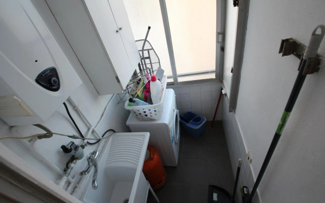 4 BEDROOMS -SENECA Center Apartment