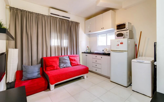 Central Apartment next to Dizengoff St.