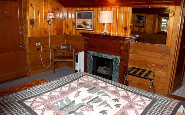 Creekside Lodge at Yellowstone