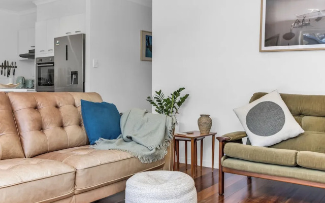 Kirra Shores Coastal Hideaway