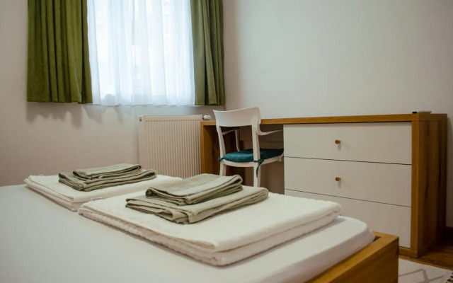 Lovely 1-bedroom rental unit with free parking