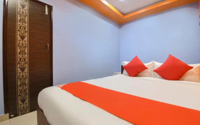 Green Palace Guest House by OYO Rooms