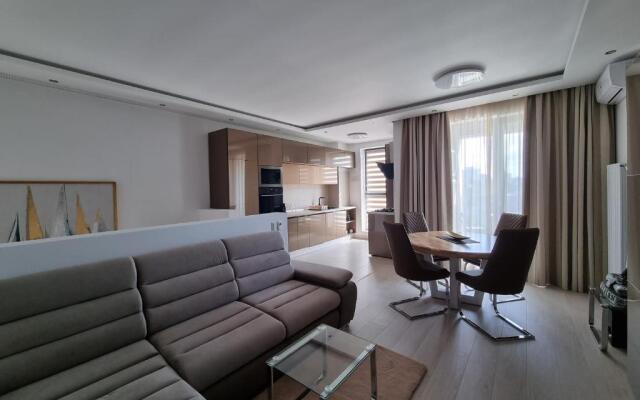 DREAM DUPLEX by seaside