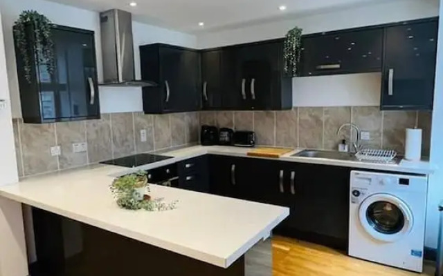 Modern City Center 2 Bedroom Apartment