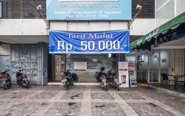 Pondok Tamsis by Reddoorz