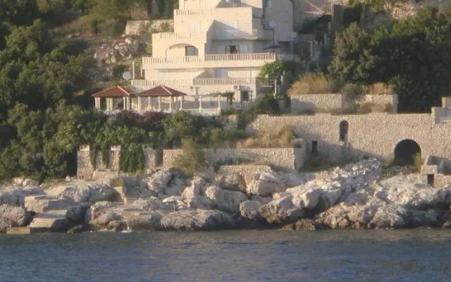 Villa Bilos