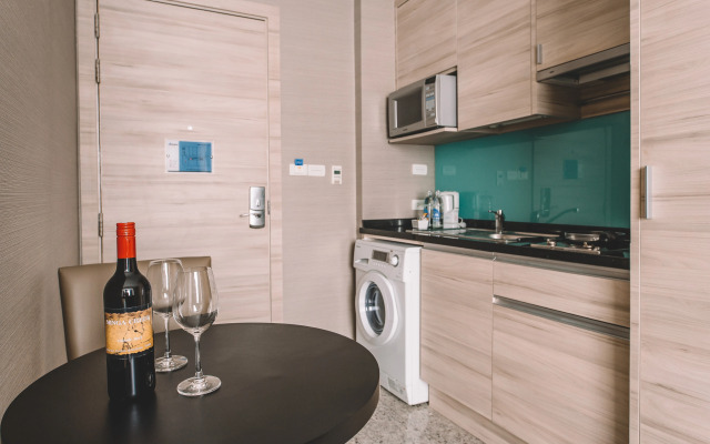 Adelphi Suites Bangkok