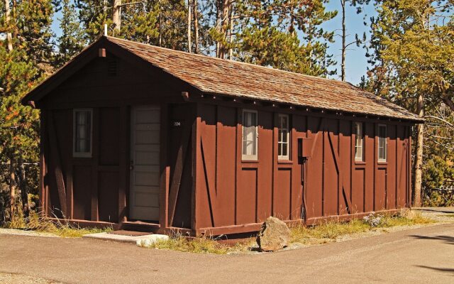 Old Faithful Lodge & Cabins - Inside the Park