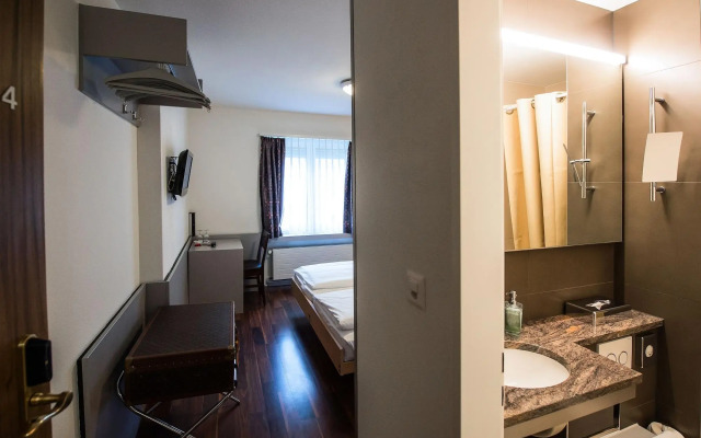 Alexander Guesthouse
