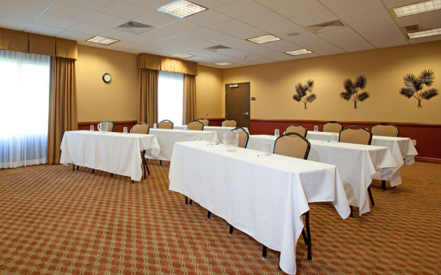 Holiday Inn Express & Suites Goodland