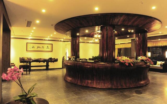 Peach Blossom Resort Hotel