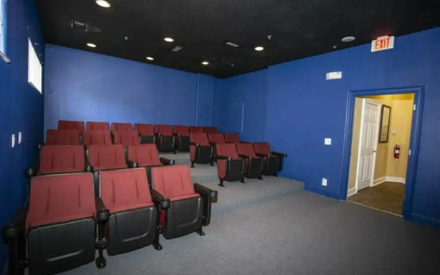 133 Beautiful Home With Lake View