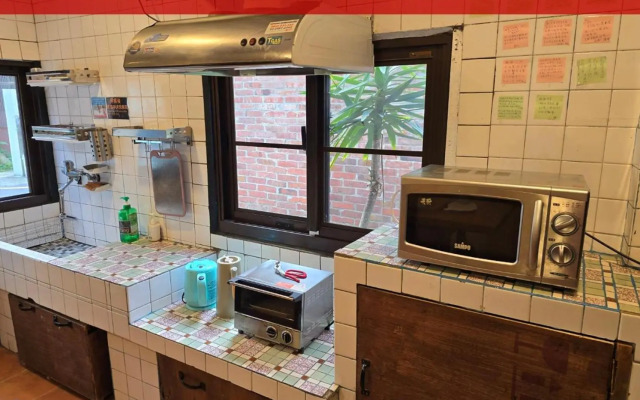 OLD WOW Shared Homestay