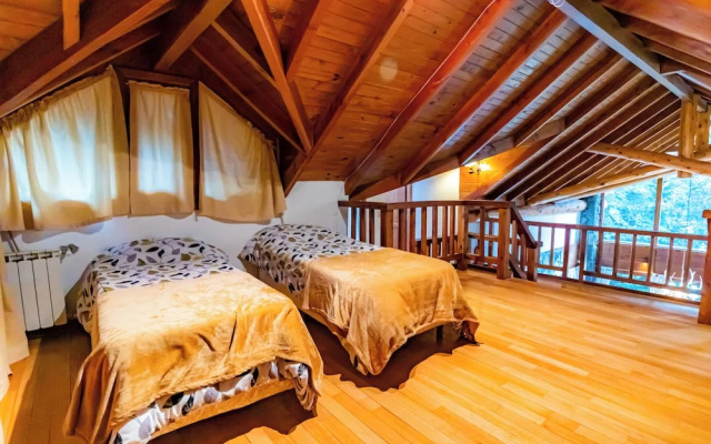 Amazing 4 Bedroom Chalet Villa Traful VT1 by Apartments Bariloche