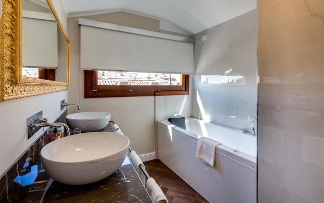 Continental Venice Hotel