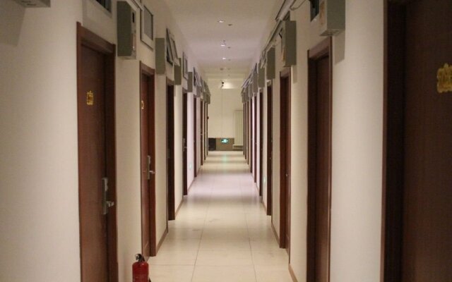 Lijiaqing Business Hotel
