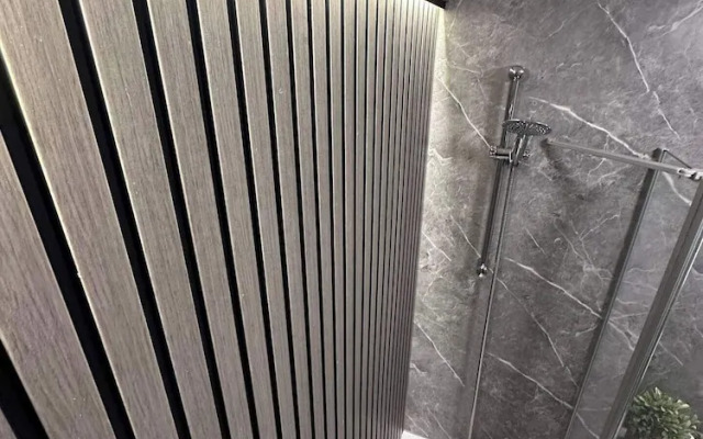 2br-sleeps4-freeparking-wifi-smarttvs