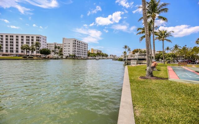 Windward Point 306