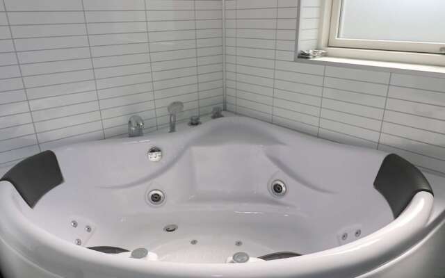 Spacious Retreat With Whirlpool - By Traum Ferienwohnungen