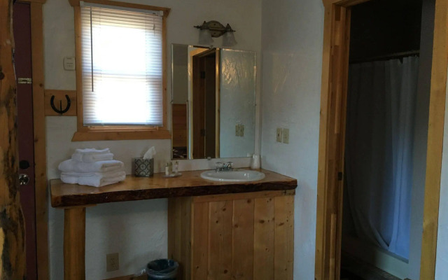 Chinook Winds Lodge
