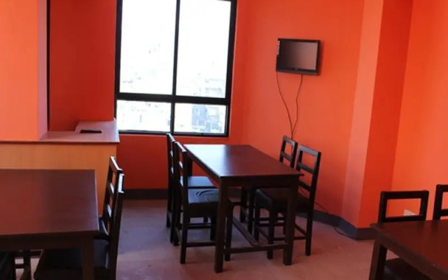 OYO 158 Hotel Premium