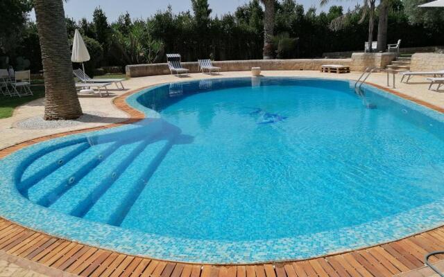 Bouganvillea house