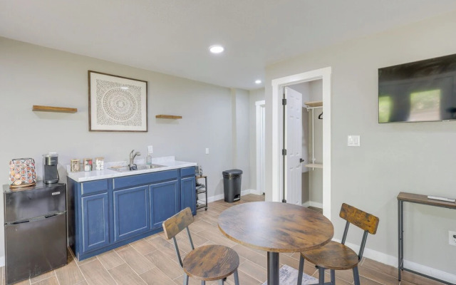 Pet-Friendly Temple Guest Suite!