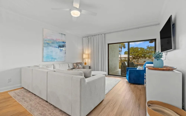 Shipwatch Riverside E104