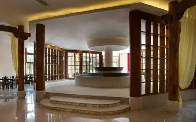 Lingshui Ocean Heart Hotel (Clear Water Bay)