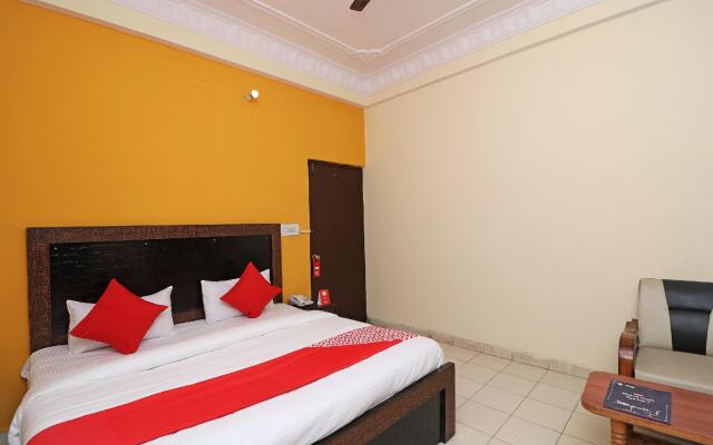 OYO 12123 Hotel Sweet Dreams