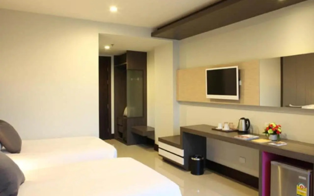 Crystal Suites Suvarnabhumi Airport
