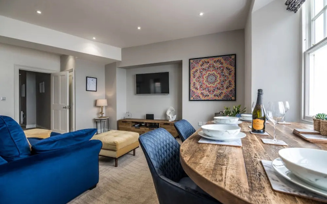 Lady Tenby - 2 Bedroom Luxury Apartment