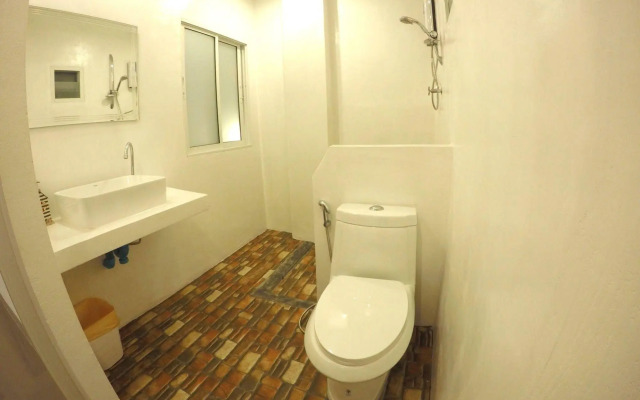 At We Patong hostel