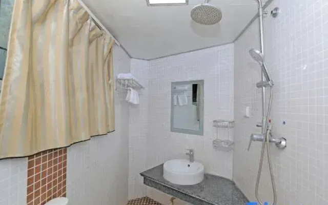 Loudi Weijun Business Hotel