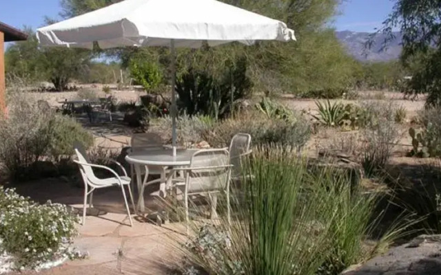 Oro Valley Desert Casita Retreat