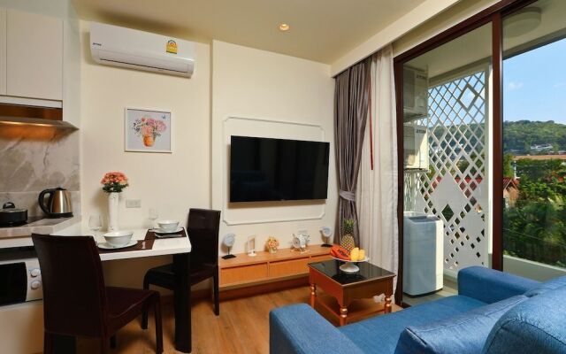 The Aristo Beach by Holy Cow 318