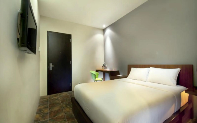 Plan B Hotel – Guest Rooms – Padang