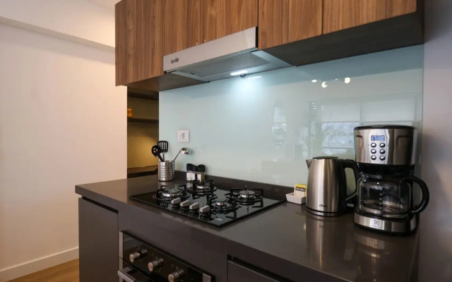 w Phenomenal 2BR With Balcony in San Isidro
