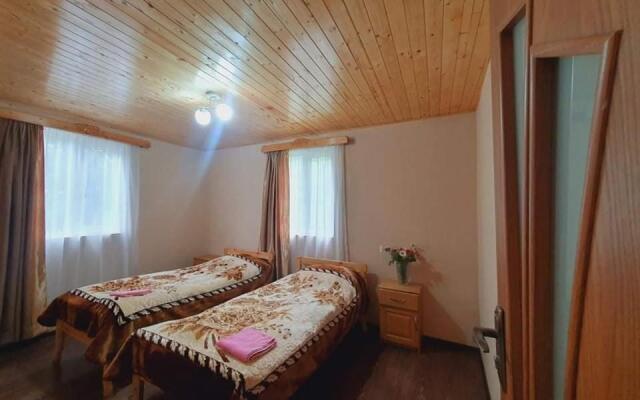 Elenaa Guesthouse
