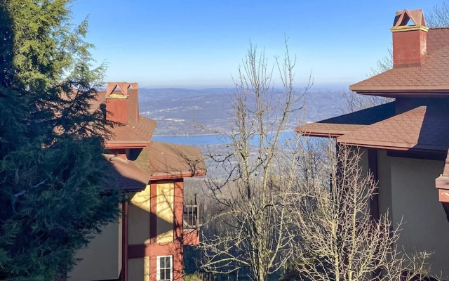 Sleek Villa With Backyard and Sapanca Lake View