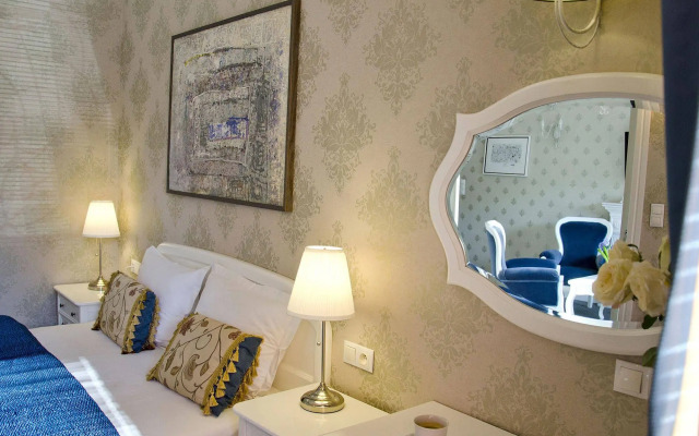 SleepWalker Boutique Suites