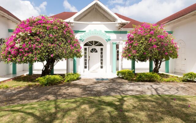 Diamond Villas and Suites