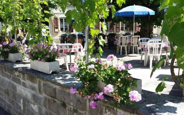 Hotel Restaurant Du Vanil Noir