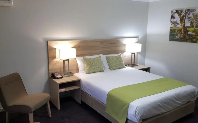 Quality Inn Carriage House